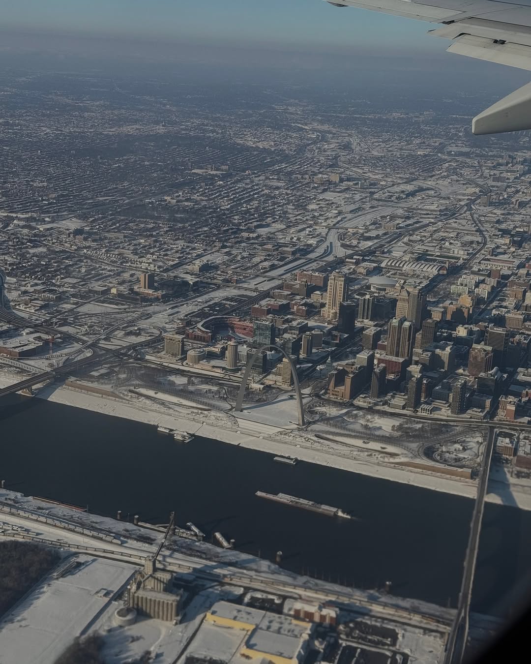 We know our Rise residents love to travel \u2014 the suitcases don't lie. \ud83e\uddf3\u2728\nSo we're giving away a $500 Southwest Airlines Gift Card to ONE lucky prospect!\n\nTour Rise on 9th before December 19th to enter.\nWhether you're visiting family, taking a friends trip, or planning a solo getaway, come experience life 10 stories up\u2026 and maybe soon 23,000 feet in the air.\n\nYour next adventure starts at Rise. \u2708\ufe0f\ud83c\udfd9\ufe0f