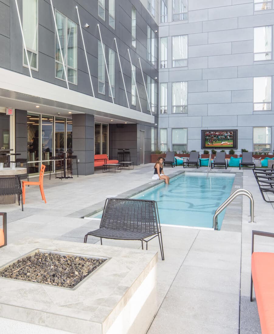 Swimming Pool and Outdoor Lounge at RISE on 9th