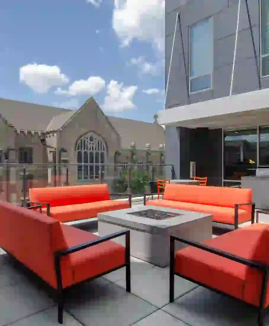 Outdoor lounge and firepit in Columbia